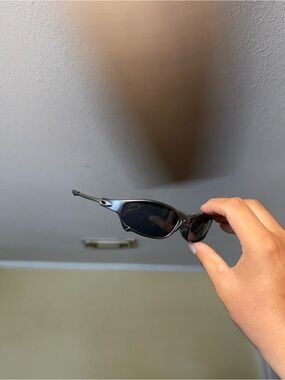 Oaks Black Sport Sunglasses